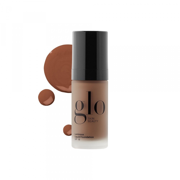 gloLuminous liquid foundation SPF 18 macho